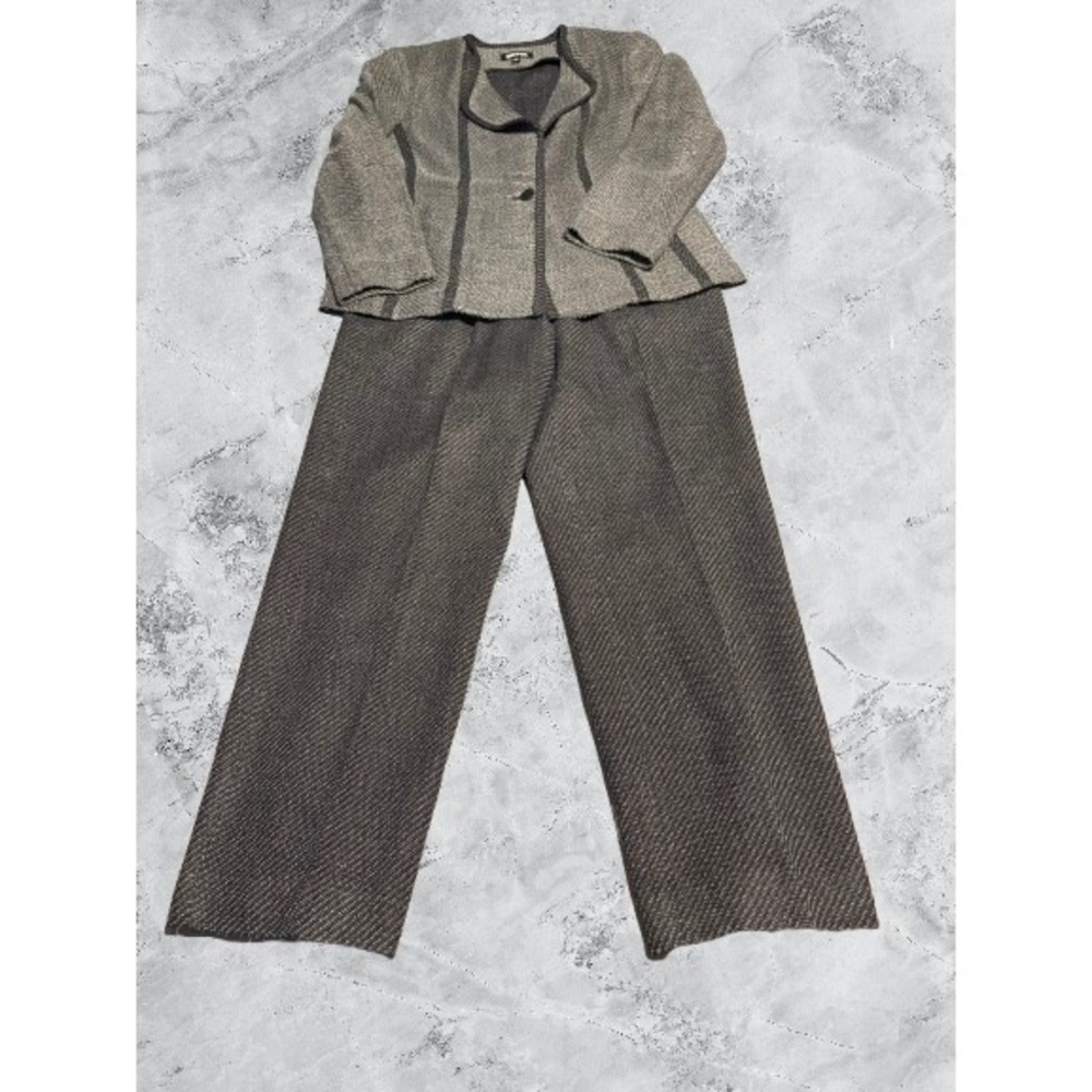 Kasper Two-Piece Tailored Pantsuit in Gray and Black Trim